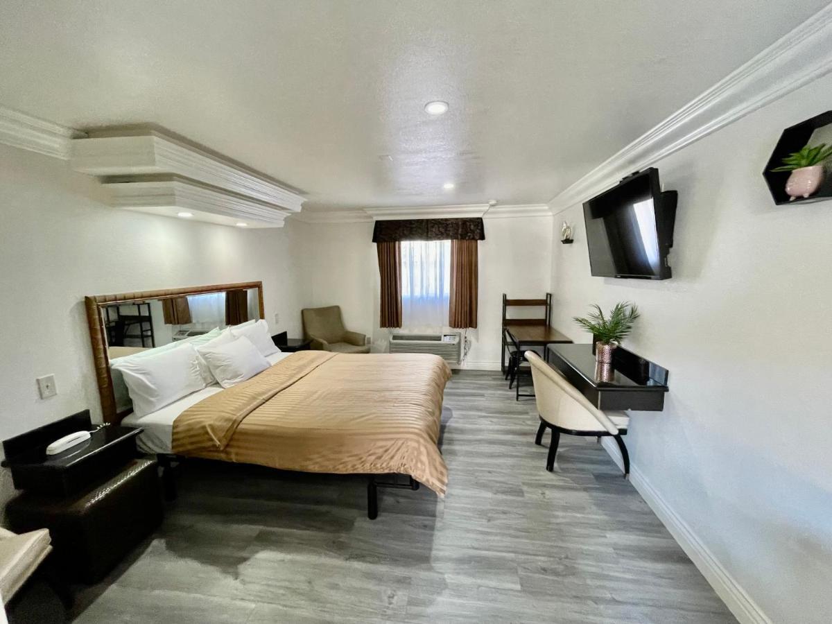 Rodeway Inn Санта-Ана Экстерьер фото