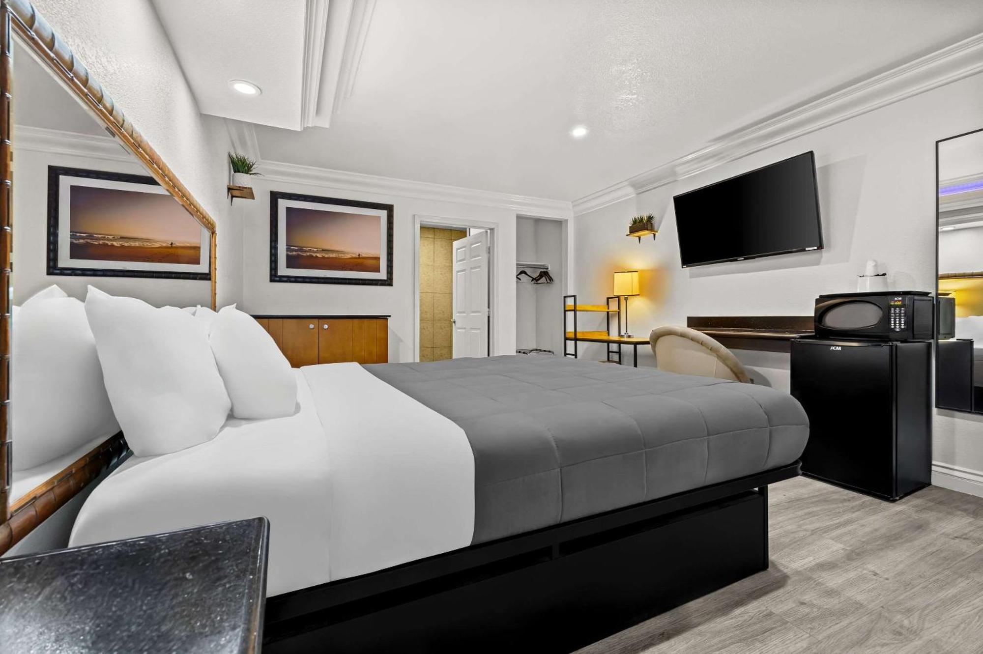 Rodeway Inn Санта-Ана Экстерьер фото