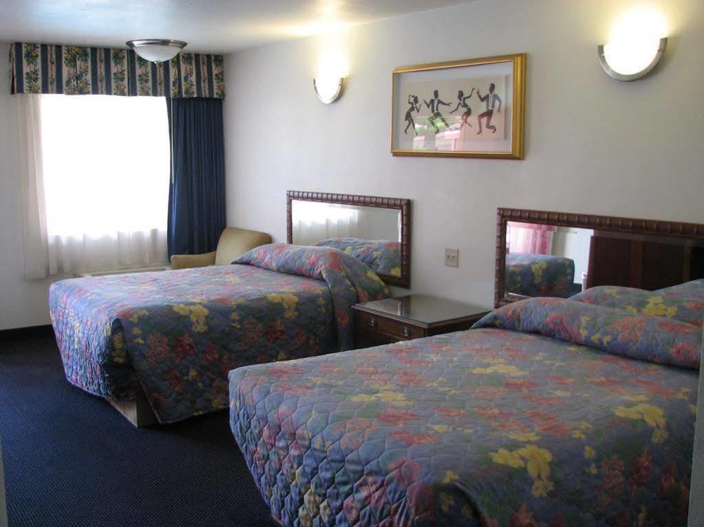 Rodeway Inn Санта-Ана Экстерьер фото